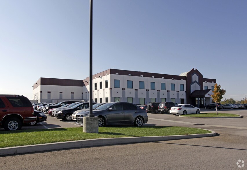 669 W 900 N, North Salt Lake, UT à vendre - Photo de l’immeuble – Image 3 sur 9
