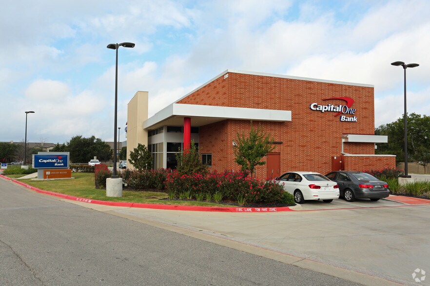 2910 S Lakeline Blvd, Cedar Park, TX à louer - Photo de l’immeuble – Image 2 sur 3
