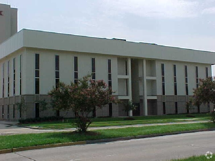 5420 Corporate Blvd, Baton Rouge, LA à louer - Photo de l’immeuble – Image 2 sur 22