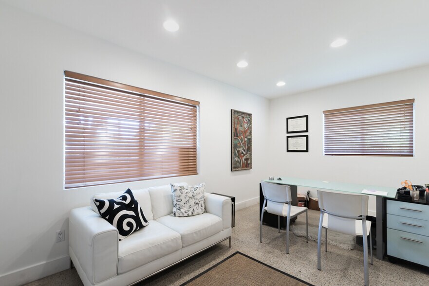 500 SW 3rd Ave, Fort Lauderdale, FL à louer - Photo intérieure – Image 3 sur 38