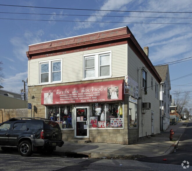 389 Somerset St, Somerset, NJ à louer - Photo principale – Image 1 sur 6