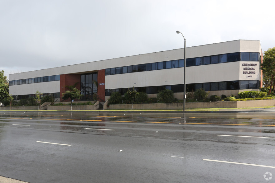 23000 Crenshaw Blvd, Torrance, CA à louer - Photo principale – Image 1 sur 3