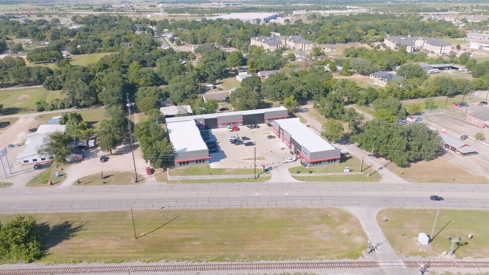 40190 Bus US-290, Waller, TX à louer - Vidéo sur l’annonce professionnelle – Image 2 sur 7