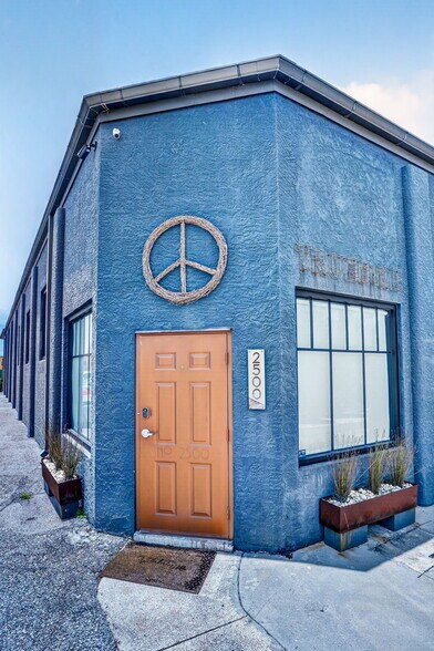 2500 Emerson Ave S, Saint Petersburg, FL à louer - Photo de l’immeuble – Image 3 sur 64