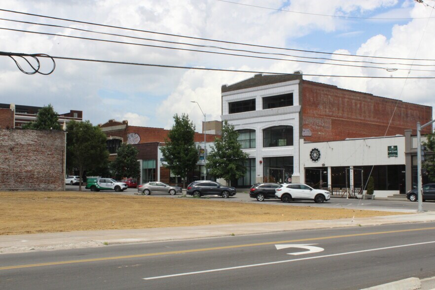 1824 McGee St, Kansas City, MO à louer - Photo de l’immeuble – Image 2 sur 4