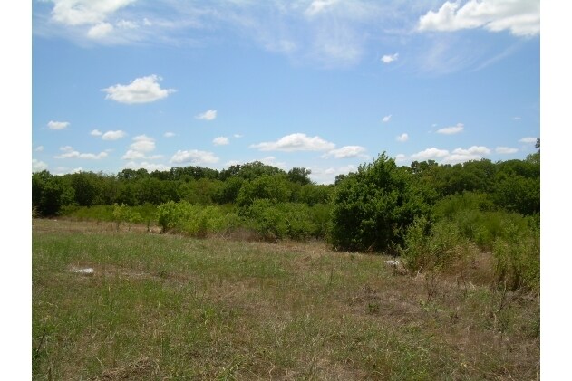 5900 Bonnie View, Dallas, TX à vendre - Photo de l’immeuble – Image 2 sur 2
