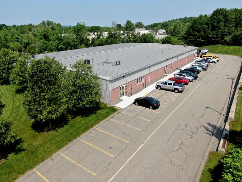 401 Cedar Hill St, Marlborough, MA à vendre - Photo de l’immeuble – Image 3 sur 5