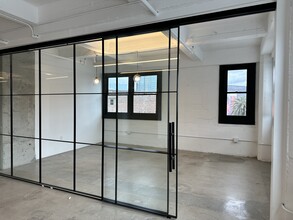810 E 3rd St, Los Angeles, CA à louer Photo intérieure– Image 2 sur 9