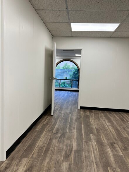 1310 Hollenbeck Ave, Sunnyvale, CA à louer - Photo de l’immeuble – Image 2 sur 9