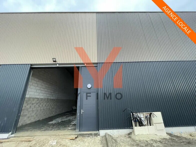 Local d'activités dans Flins-sur-Seine à vendre - Photo de l’immeuble – Image 3 sur 6