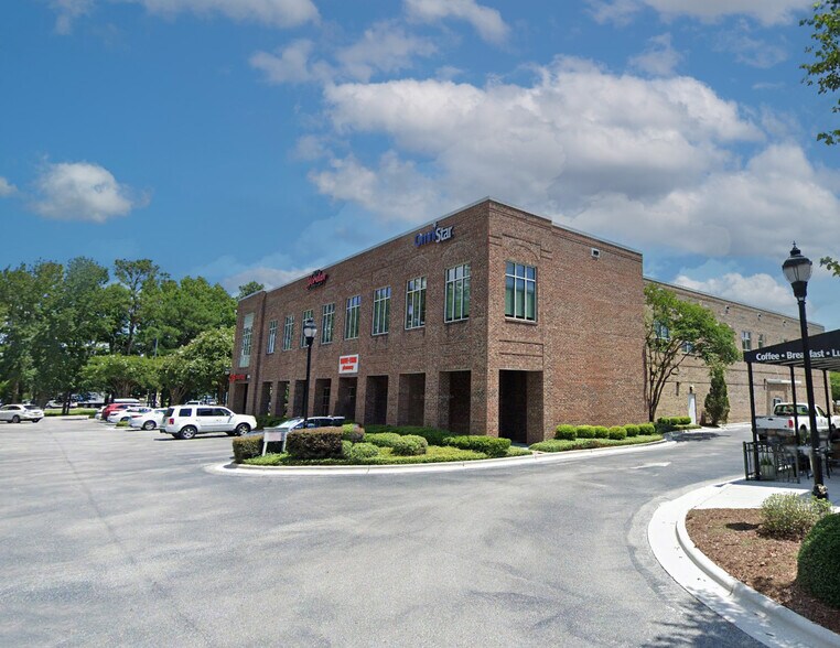 1712 Eastwood Rd, Wilmington, NC à louer - Photo de l’immeuble – Image 3 sur 3