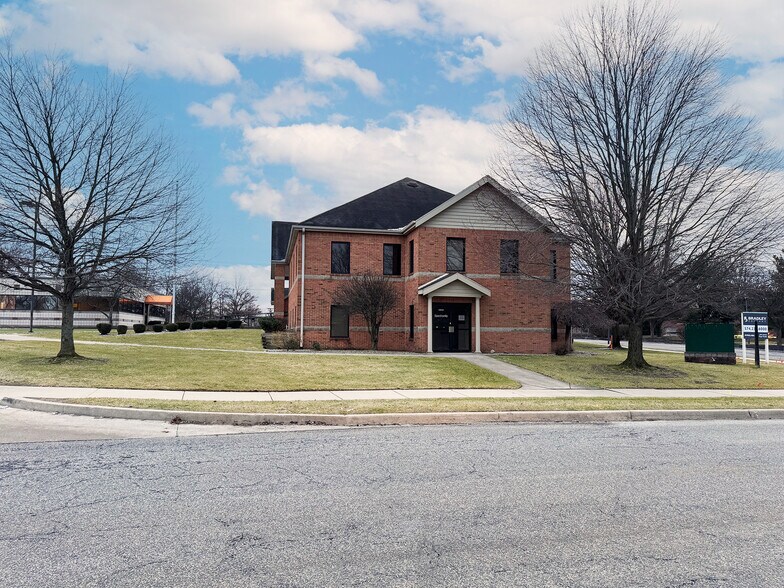 53842 Generations Dr, South Bend, IN à louer - Photo de l’immeuble – Image 1 sur 1