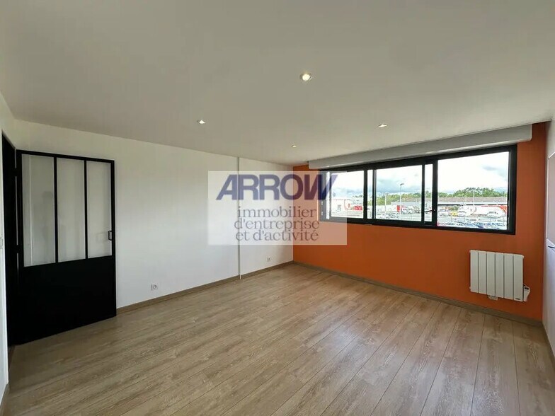 Bureau dans Saint-Herblain à louer - Photo de l’immeuble – Image 3 sur 6