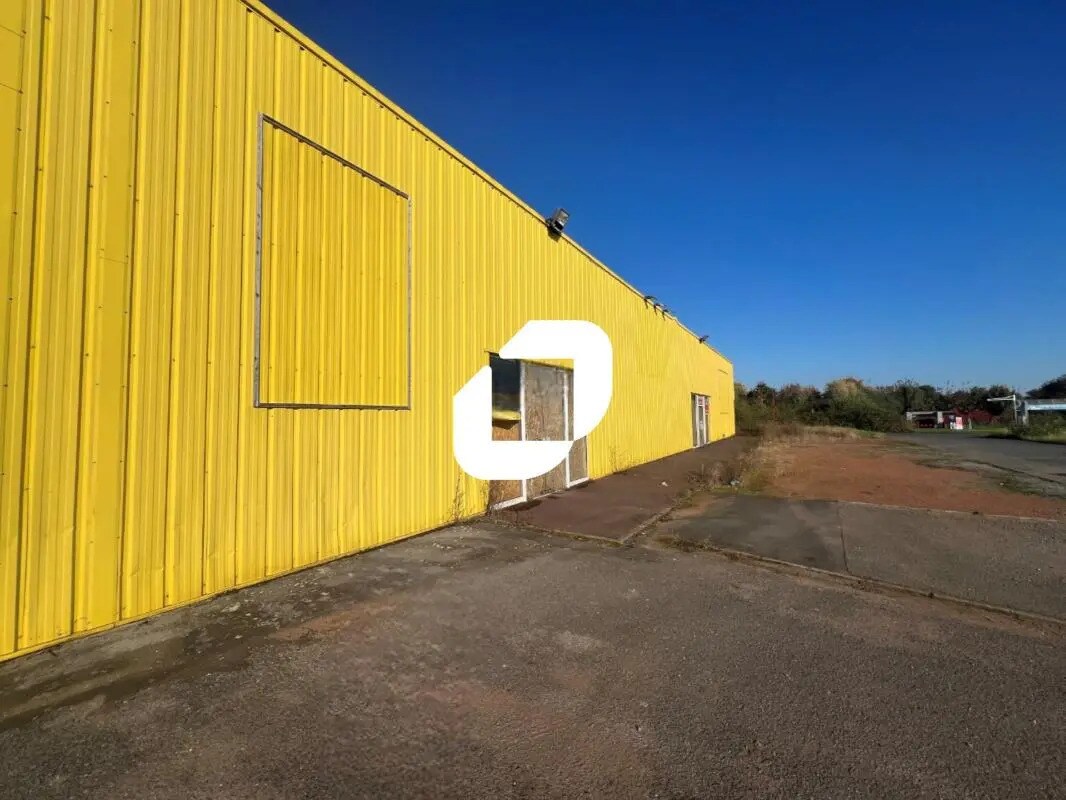 Local d’activités dans Masny à louer Photo de l’immeuble– Image 1 sur 9