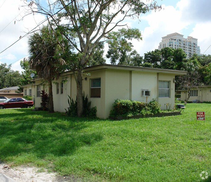 729-731 SW 4th Ct, Fort Lauderdale, FL à vendre - Photo de l’immeuble – Image 2 sur 23