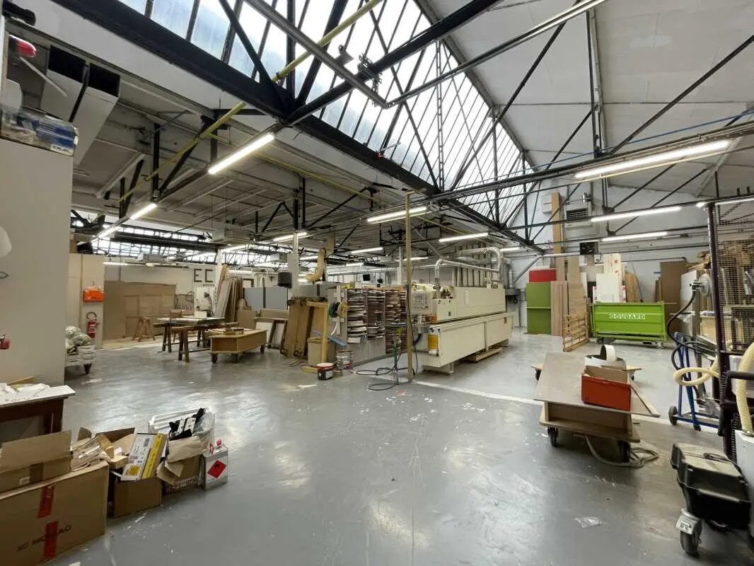 Local d’activités dans Pantin à louer Photo de l’immeuble– Image 1 sur 15