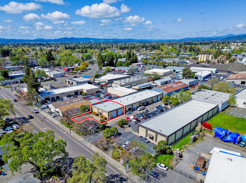 343 W 9th St, Santa Rosa, CA à vendre - Aérien – Image 1 sur 2