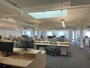 77 Maiden Ln, San Francisco, CA à louer Photo de l’immeuble– Image 1 sur 9