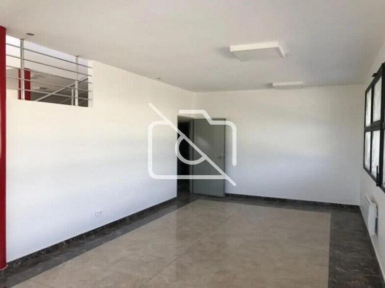 Industriel/Logistique dans Bondoufle à louer - Photo de l’immeuble – Image 3 sur 7