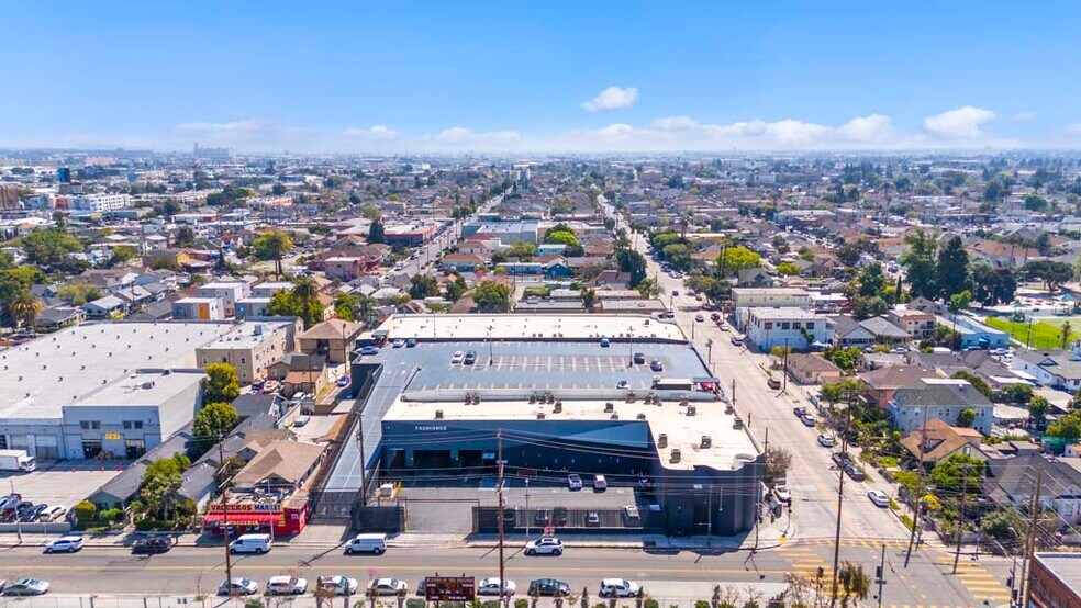 2250 Maple Ave, Los Angeles, CA à louer - Aérien – Image 1 sur 51