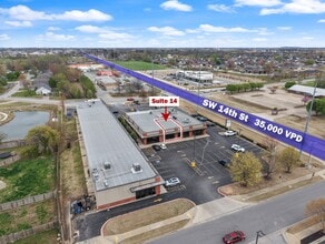 2500-2502 SW 14th St, Bentonville, AR à louer Photo intérieure– Image 1 sur 12