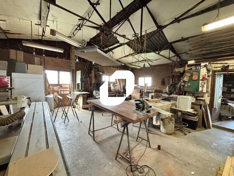 Local d'activités dans Bordeaux à vendre - Photo de l’immeuble – Image 1 sur 3