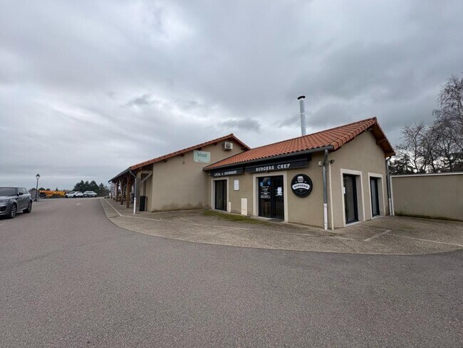 Plus de détails pour Local commercial à louer