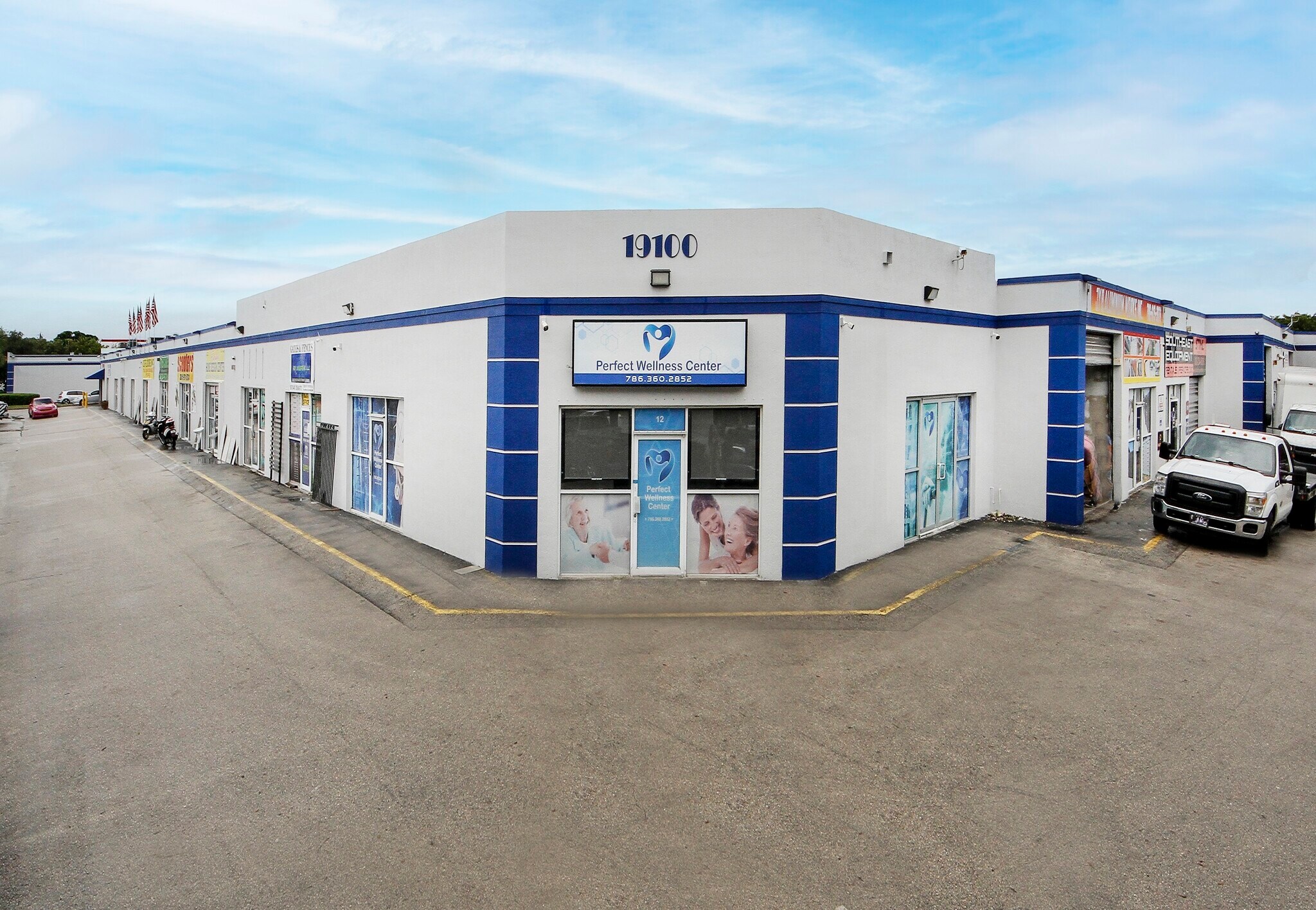 19100 SW 106th Ave, Cutler Bay, FL à louer Photo de l’immeuble– Image 1 sur 8