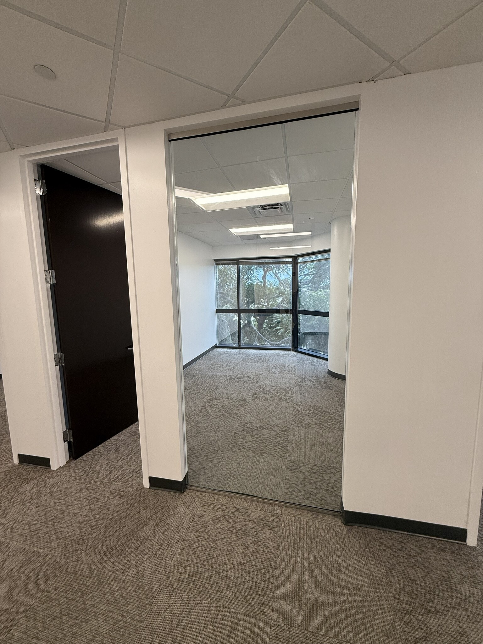 2101 W Commercial Blvd, Fort Lauderdale, FL à louer Photo intérieure– Image 1 sur 1