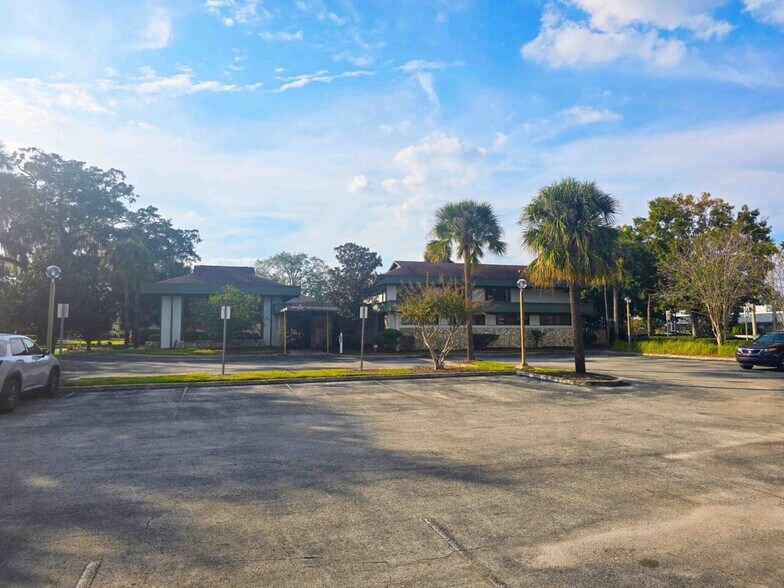 217 Hillcrest St, Orlando, FL à louer - Photo de l’immeuble – Image 2 sur 4