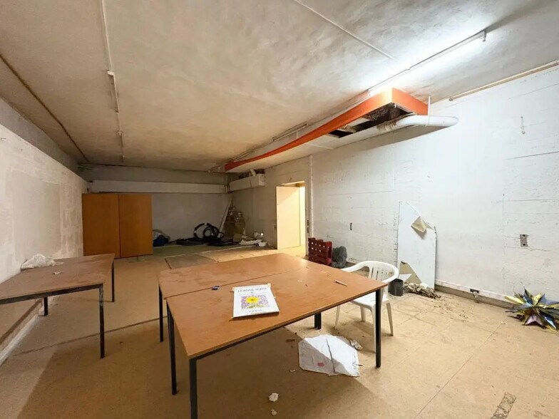 Local commercial dans Paris à louer - Photo de l’immeuble – Image 3 sur 6