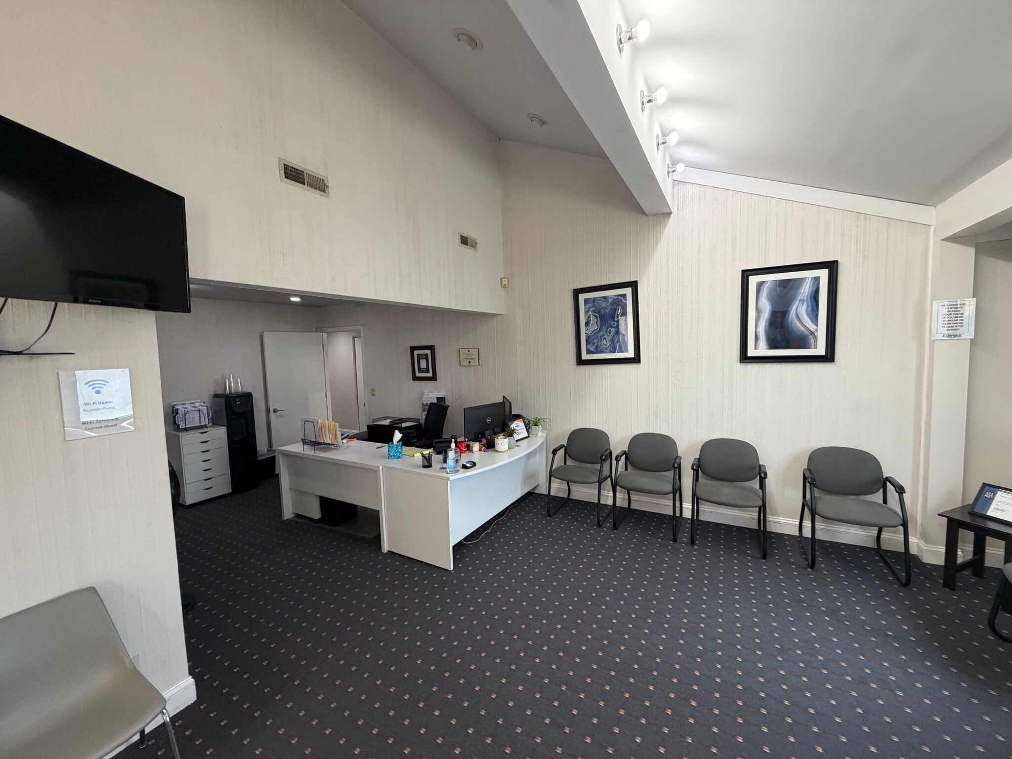 3551-3553 Springdale Rd, Cincinnati, OH à louer Photo intérieure– Image 1 sur 6