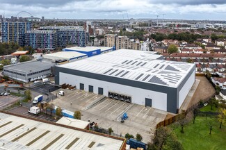 Plus de détails pour 374 Ealing Rd, Wembley - Industriel/Logistique à louer