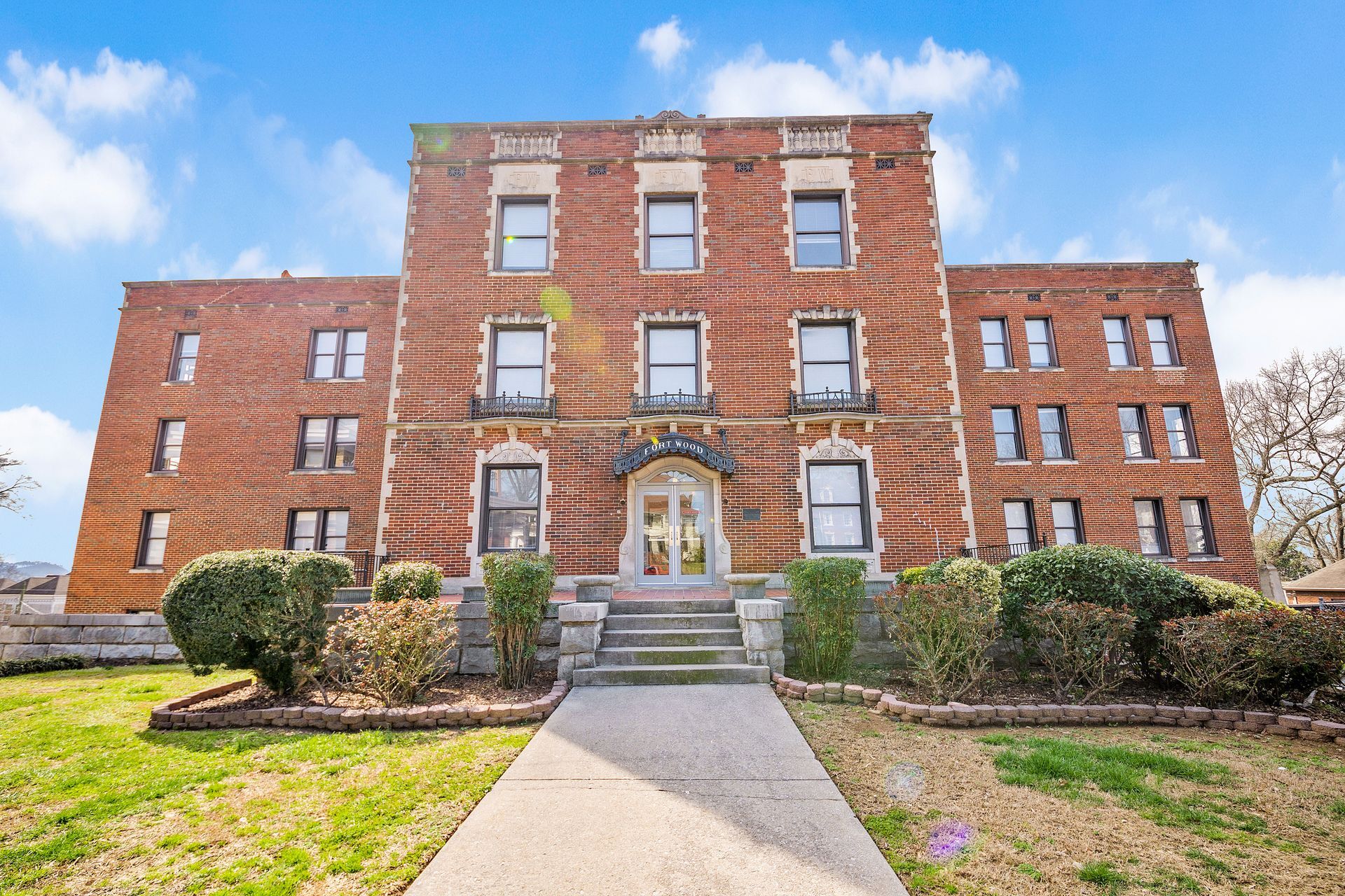 870 Vine St, Chattanooga, TN à louer Photo principale– Image 1 sur 99