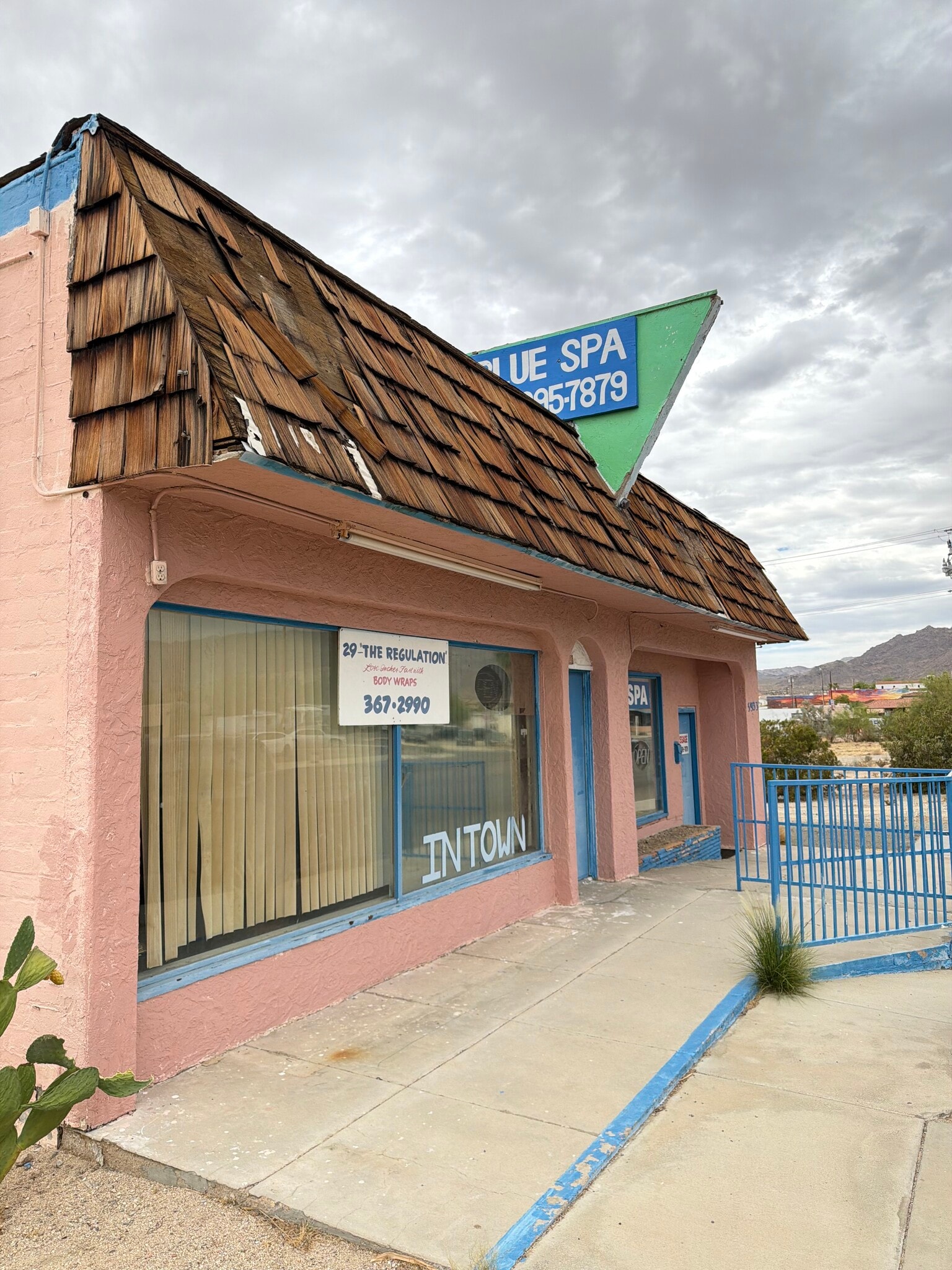 5929-5933 Adobe Rd, Twentynine Palms, CA à vendre Photo principale– Image 1 sur 8