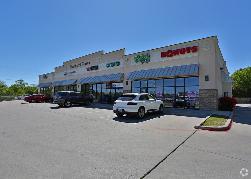 7001 Confederate Park Rd, Fort Worth, TX à vendre - Photo de l’immeuble – Image 2 sur 7