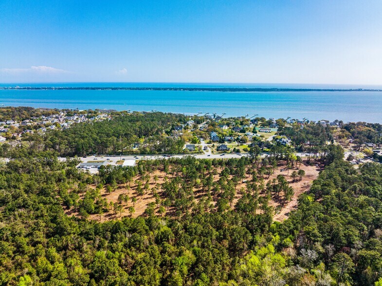 476 NC Highway 24, Morehead City, NC à vendre - Photo principale – Image 1 sur 6