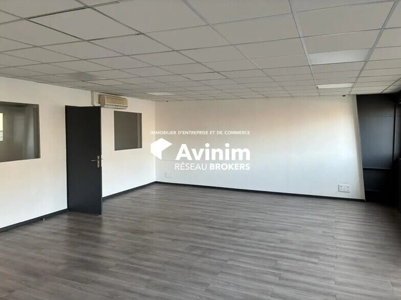 Local d’activités dans Marseille à louer - Photo intérieure – Image 2 sur 8