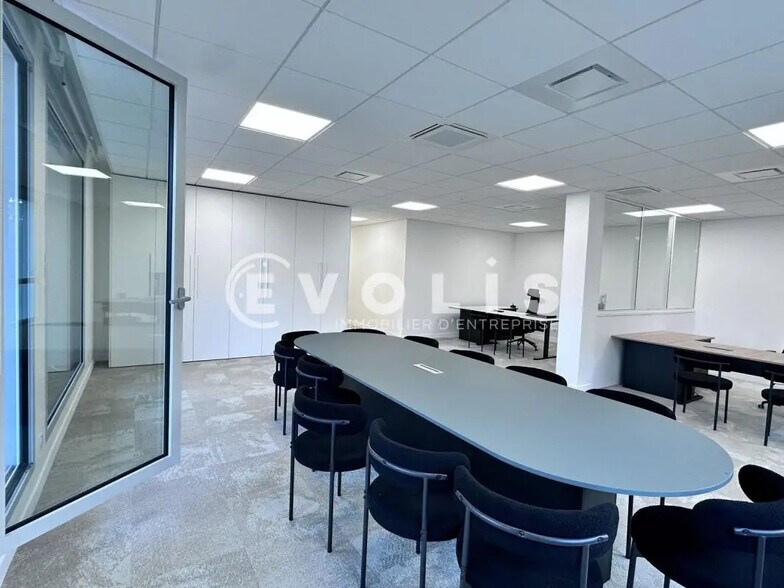 Bureau dans Serris à vendre - Photo de l’immeuble – Image 2 sur 23