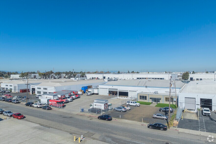 2015 W 140th Ave, San Leandro, CA à vendre - Aérien – Image 2 sur 19