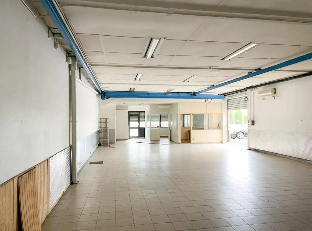 Local d'activités dans Albi à vendre Photo de l’immeuble– Image 1 sur 4