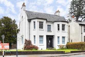 107 Bell St, Reigate à louer Photo principale– Image 2 sur 3