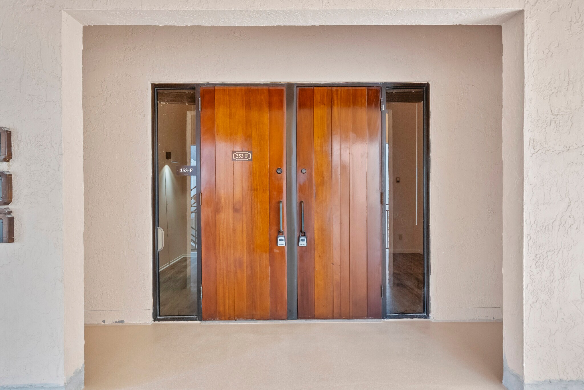 900 SE Ocean Blvd, Stuart, FL à louer Photo de l’immeuble– Image 1 sur 24