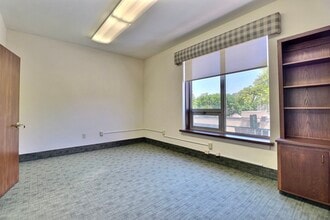 152 E 6th St, Fremont, NE à louer Photo intérieure– Image 2 sur 5