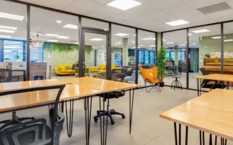 1095 Avenue Henri Becquerel, Montpellier à louer - Photo de l’immeuble – Image 2 sur 6