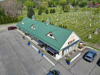 Plus de détails pour 684 S Main St, Great Barrington, MA - Local commercial à vendre
