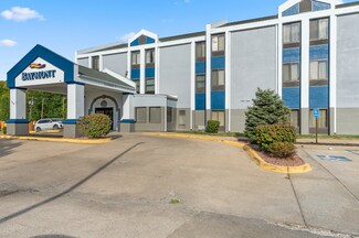 Plus de détails pour 740 Iowa St, Lawrence, KS - Hôtellerie à vendre
