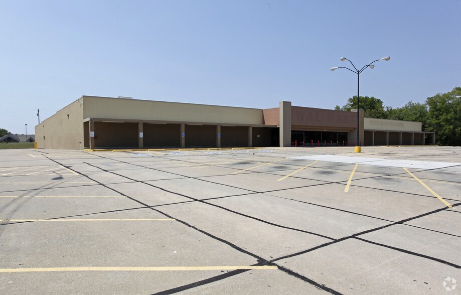 1004 N Broadway St, Cleveland, OK à louer - Photo de l’immeuble – Image 3 sur 10
