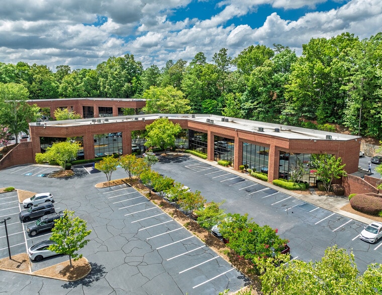 6160 Peachtree Dunwoody Rd NE, Atlanta, GA à vendre - Photo principale – Image 1 sur 14