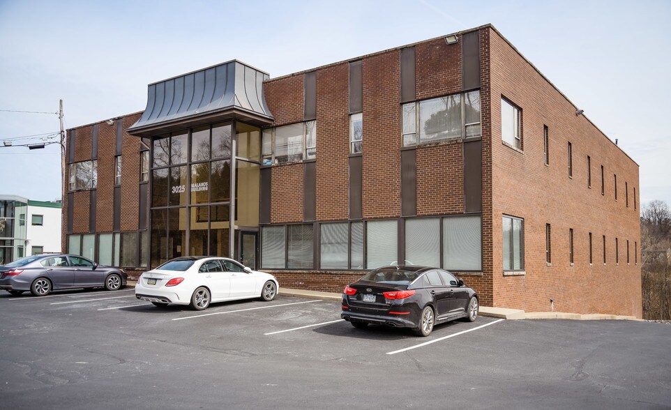 3025 Washington Rd, McMurray, PA à louer - Photo de l’immeuble – Image 2 sur 11